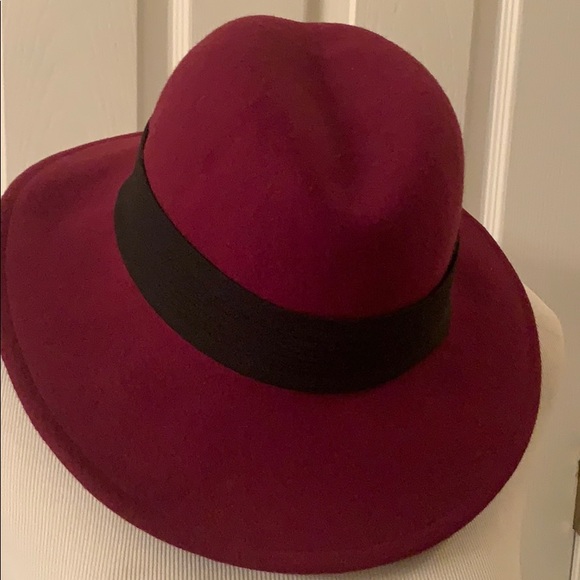 Arlin Accessories - ARLIN Burgundy 100% Wool Hat